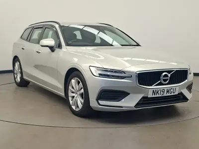 Used Volvo V60 Momentum 190 HP (139 kW) 2019 Gold Estate