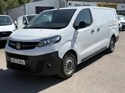Gebraucht Vauxhall Vivaro 100 PS (73 kW) 2022 Weiß Van / Kleinbus