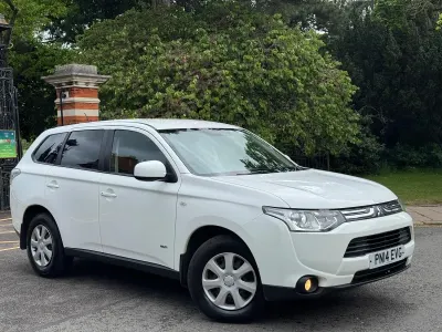 Used Mitsubishi Outlander 150 HP (110 kW) 2014 White SUV