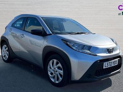 Begagnad Toyota Aygo X PURE 72 HK (52 kW) 2022 Silver SUV