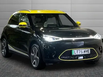 Used Smart #1 Edition #1 196 kW (267 HP) 2025 Meta black with lumen yellow roof SUV