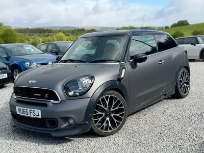 Usado Mini Cooper SD 143 CV (105 kW) 2015 Gris Utilitario
