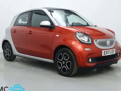 Used Smart ForFour Premium 90 HP (66 kW) 2017 Red Hatchback