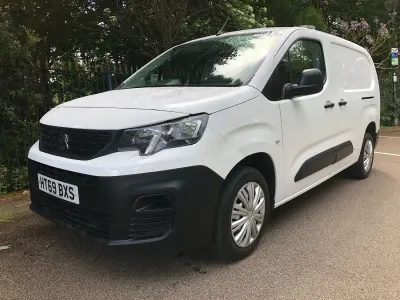 Used Peugeot Partner S 131 HP (96 kW) 2020 White MPV