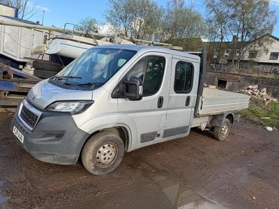 Begagnad Peugeot Boxer 130 HK (95 kW) 2017 Silver Van