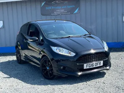Used Ford Fiesta Zetec 140 HP (102 kW) 2016 Black Hatchback