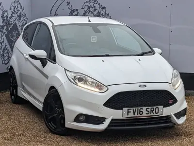 Używany Ford Fiesta ST 2016 Biały Hatchback