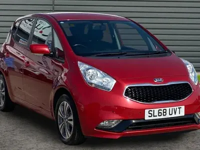 Used Kia Venga 125 HP (91 kW) 2018 Red Hatchback