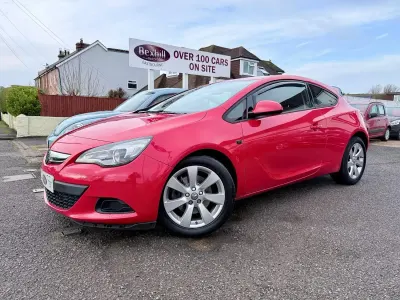 Usado Vauxhall Astra GTC Sport 2012 Vermelho Citadino