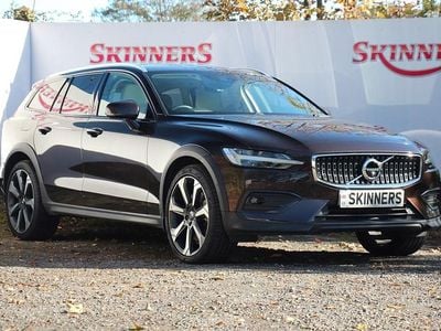 Used Volvo V60 CC 250 HP (183 kW) 2021 Bronze Estate