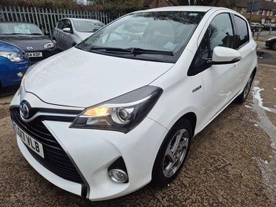 Used Toyota Yaris Hybrid 2017 White Hatchback
