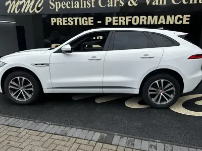 Begagnad Jaguar F-Pace R-Sport 180 HK (132 kW) 2017 Vit SUV