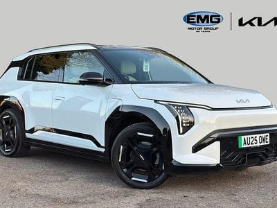 White Used 2025 Kia EV3 GT-Line S SUV | £33,499 (Fair price)