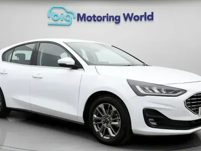 Used Ford Focus Titanium 125 HP (91 kW) 2023 White Hatchback