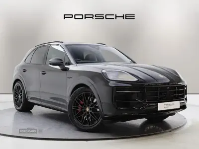 Used Porsche Cayenne S E-Hybrid 2025 Black SUV