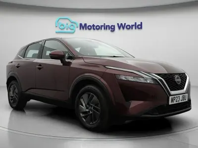 Używany Nissan Qashqai Acenta Premium 158 KM (116 kW) 2023 Czerwony SUV
