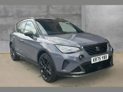 Nuevo Seat Arona Black Edition 115 CV (84 kW) 2025 Gris SUV