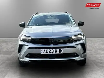 Usado Vauxhall Grandland X Ultimate 128 CV (94 kW) 2023 Gris SUV