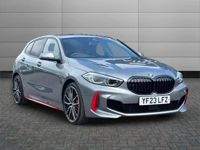 Begagnad BMW 128 Comfort Edition 261 HK (191 kW) 2023 Grå Halvkombi