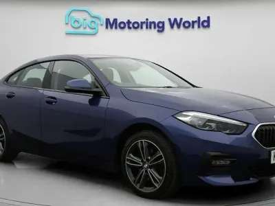 Begagnad BMW 218 Sport Line 136 HK (100 kW) 2023 Blå Sportkupé