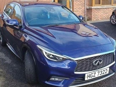 Used Infiniti Q30 Business 109 HP (80 kW) 2017 Blue Hatchback