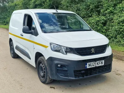Used Peugeot Partner 100 HP (73 kW) 2021 White MPV