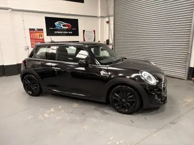 Used Mini Cooper Hatch 136 HP (100 kW) 2019 Black Hatchback