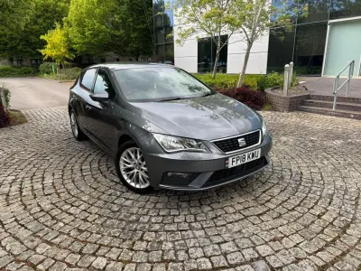 Usado Seat Leon SE Dynamic 110 CV (80 kW) 2018 Gris Utilitario