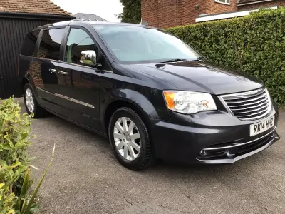 Used Chrysler Grand Voyager Limited 178 HP (130 kW) 2014 Grey MPV