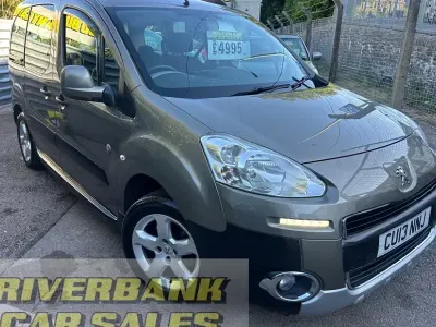 Used Peugeot TePee Outdoor 92 HP (67 kW) 2013 Estate