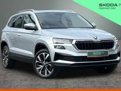 Usado Skoda Karoq SE L 150 HP (110 kW) 2023 Prateado SUV