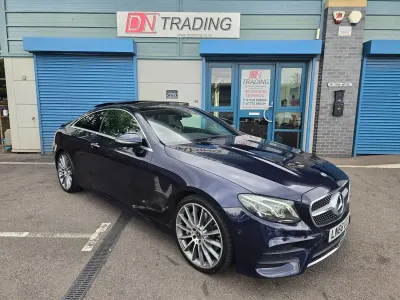 Używany Mercedes E350 AMG Line Premium Plus 258 KM (189 kW) 2018 Niebieski Coupe