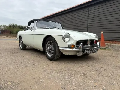 Used MG B 97 HP (71 kW) 1971 White Cabriolet