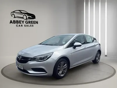 Gebraucht Vauxhall Astra 110 PS (80 kW) 2017 Silber Kleinwagen