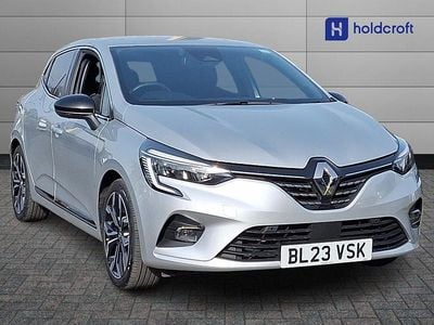 Used Renault Clio V 145 HP (106 kW) 2023 Metallic  mercury  Hatchback