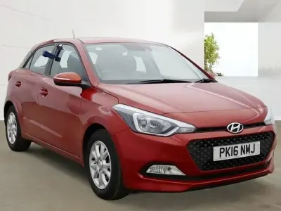 Używany Hyundai i20 SE 84 KM (61 kW) 2016 Czerwony Hatchback