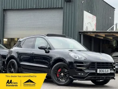 Used Porsche Macan Turbo 400 HP (294 kW) 2016 Black SUV