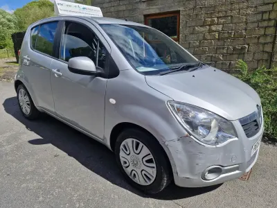Używany Vauxhall Agila S 2012 Srebrny Minivan