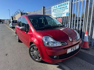 Used Renault Grand Modus Dynamique 88 HP (64 kW) 2011 Red MPV