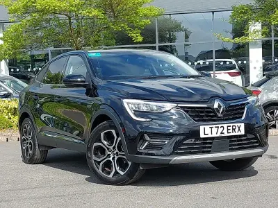 Begagnad Renault Arkana Techno 142 HK (104 kW) 2023 Svart SUV