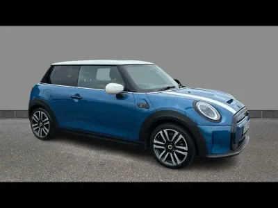 Używany Mini Cooper S Hatch 135 kW (184 KM) 2023 Niebieski Hatchback