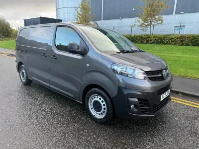Used Vauxhall Vivaro 100 HP (73 kW) 2021 Grey MPV