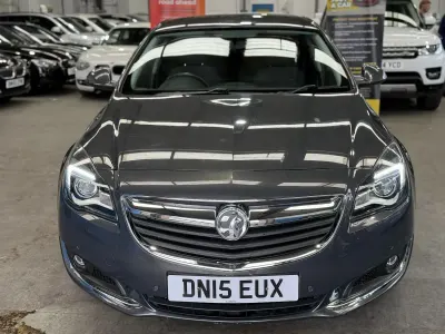 Used Vauxhall Insignia Design Edition 140 HP (102 kW) 2015 Grey Hatchback