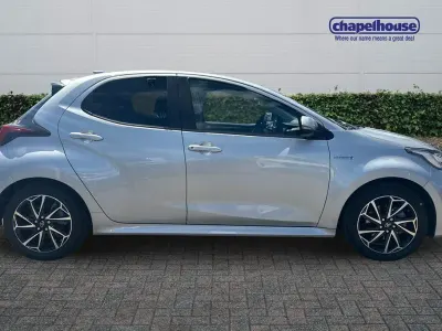 Used Toyota Yaris Design 91 HP (66 kW) 2021 Silver Hatchback