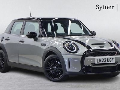 Używany Mini Cooper S Exclusive 176 KM (129 kW) 2023 Srebrny Hatchback