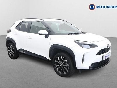 Used Toyota Yaris Hybrid Design 2023 White Hatchback