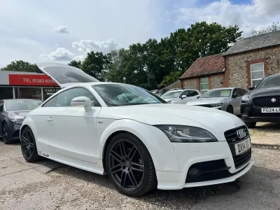 Used Audi TT Black Edition 184 HP (135 kW) 2014 White Coupe