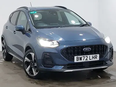 Second-hand Ford Fiesta Active 100 CP (73 kW) 2023 Albastru Hatchback