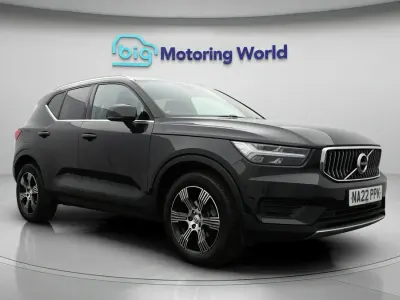 Usado Volvo XC40 Inscription 163 CV (119 kW) 2021 Negro SUV