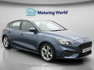 Used Ford Focus ST-Line 125 HP (91 kW) 2020 Blue Hatchback